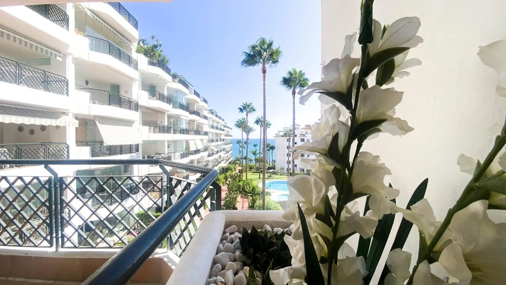Apartment Mi Capricho 9, Family Complex First Line Beach. Sitio de Calahonda