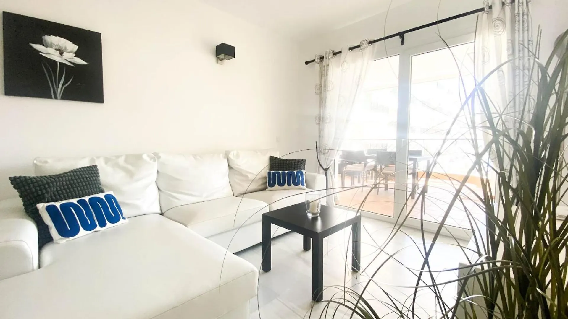 Apartment Mi Capricho 9, Family Complex First Line Beach. Sitio de Calahonda